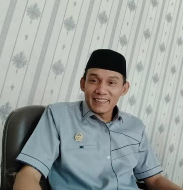 Ketua Komisi IV DPRD Tanggamus FRAKSI Gerindra ROMZI Jadi Sorotan Sebut Saya Bukan Operator Telkomsel Dan Blokir Nomor Wartawan