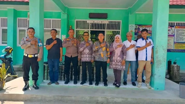 Kapolsek Semaka Berikan Edukasi Kepada Siswa/Siswi SMA Negeri 1 Semaka Tentang Bahaya Narkoba