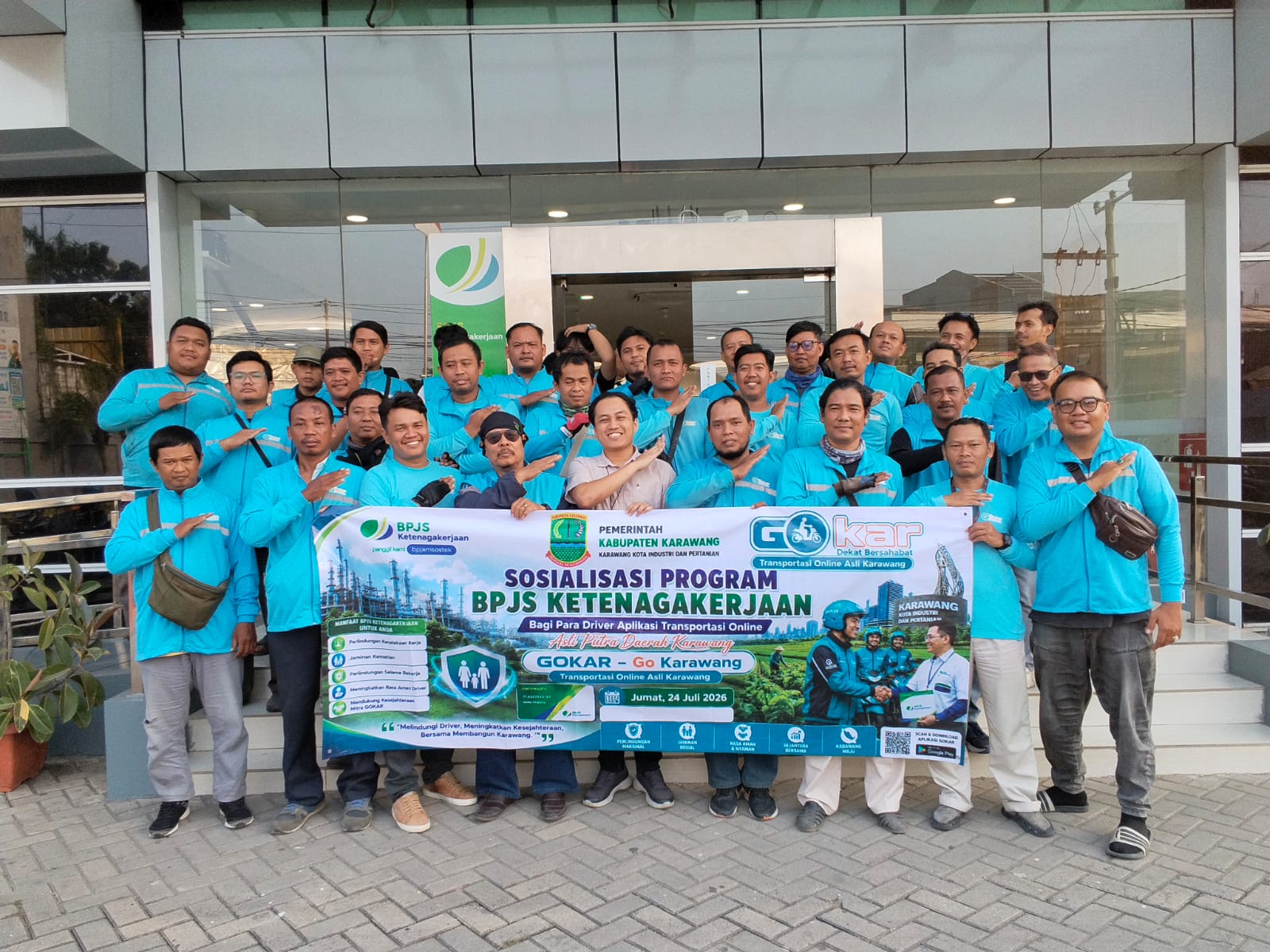 BPJS Ketenagakerjaan Bersama GOKAR Tingkatkan Kesejahteraan Driver Transportasi Online Karawang