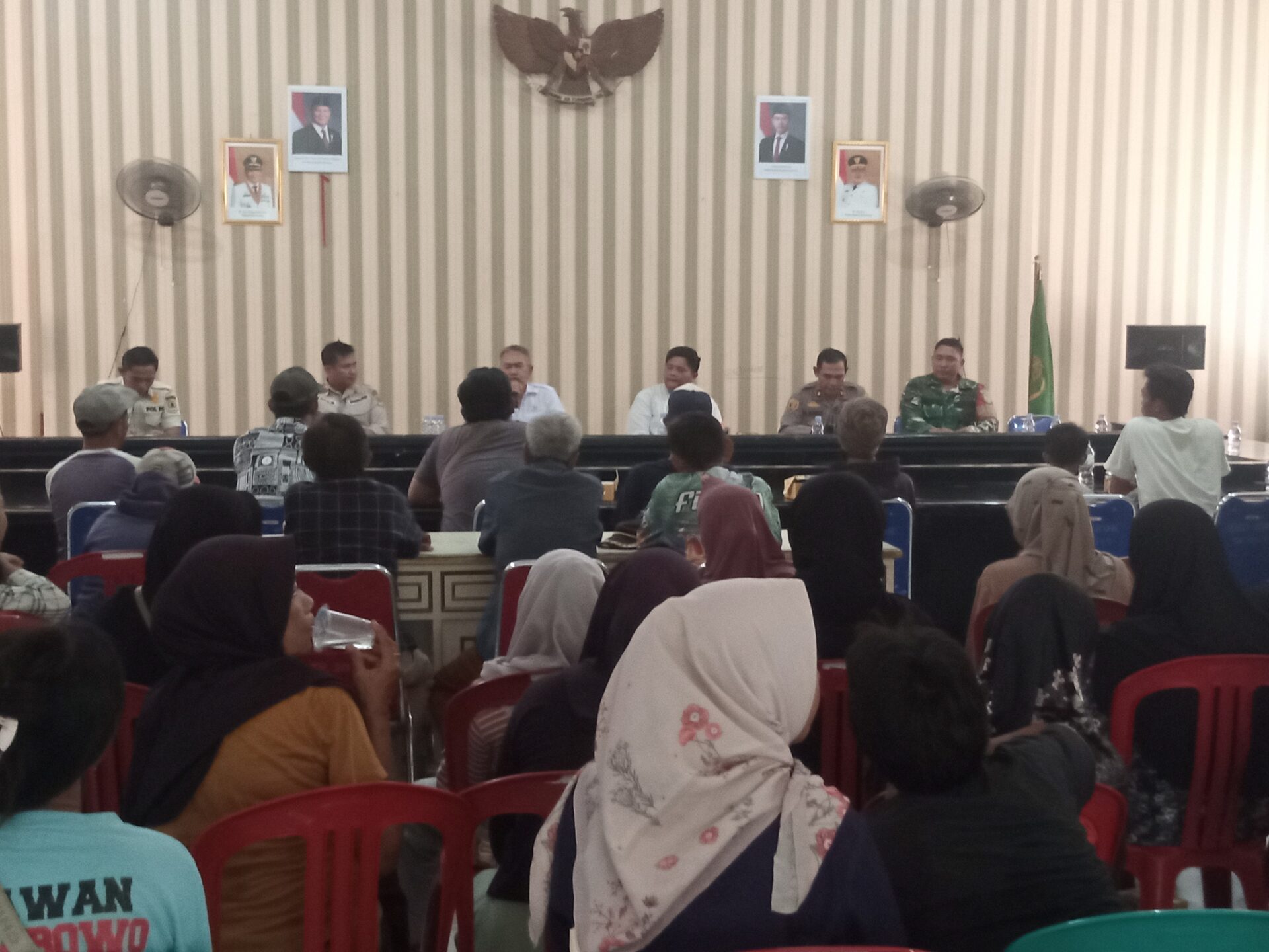 Pemerintah Kecamatan Rengasdengklok Gelar Rapat Koordinasi Penataan Kawasan Pedagang Bojong tugu Tekad Rengasdengklok