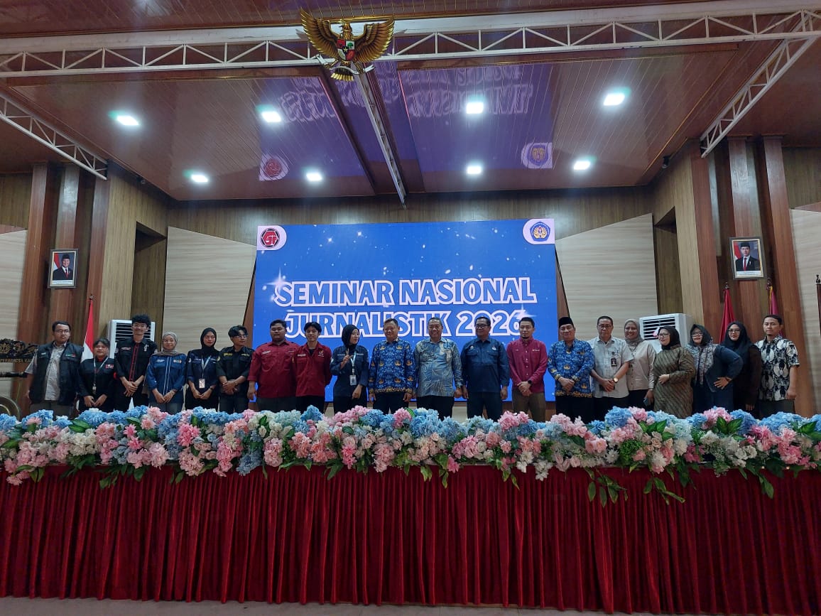 Seminar Jurnalistik FH UNSIKA Bahas Peran Media dalam Membentuk Kesadaran Publik