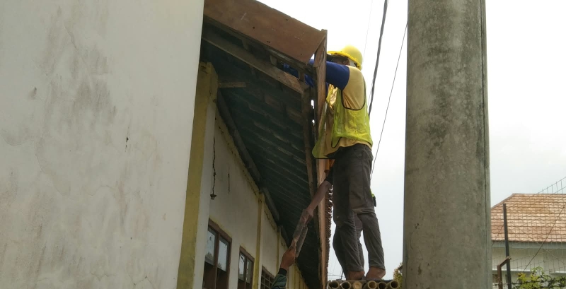 Rehabilitasi SDN Batujaya 1 Dimulai, Warga Apresiasi Perhatian Pemkab Karawang