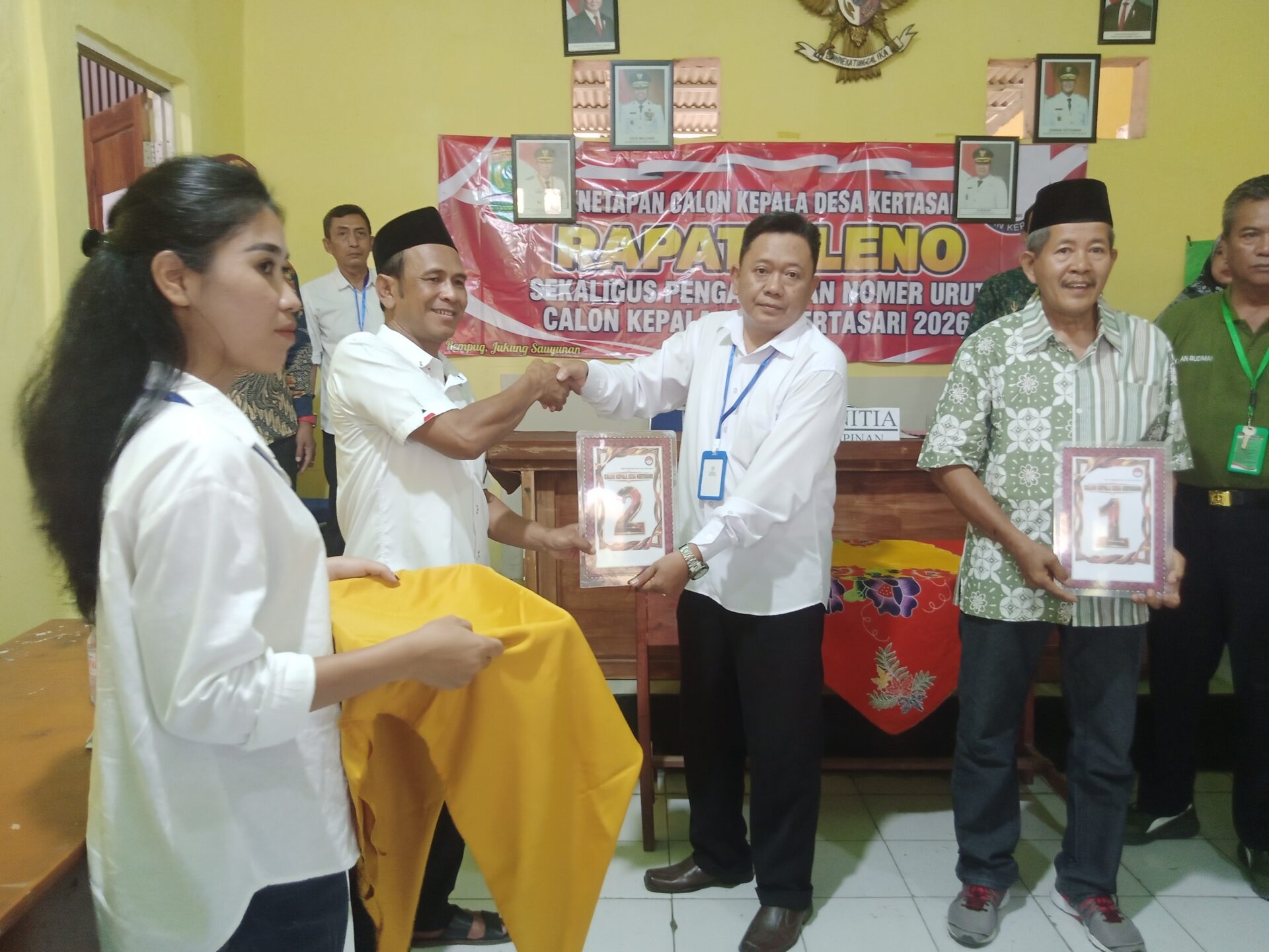 Diiringi Ratusan Pendukung, Mahpudin Alias Apud Raih Nomor Urut 2 Pilkades Kertasari Karawang